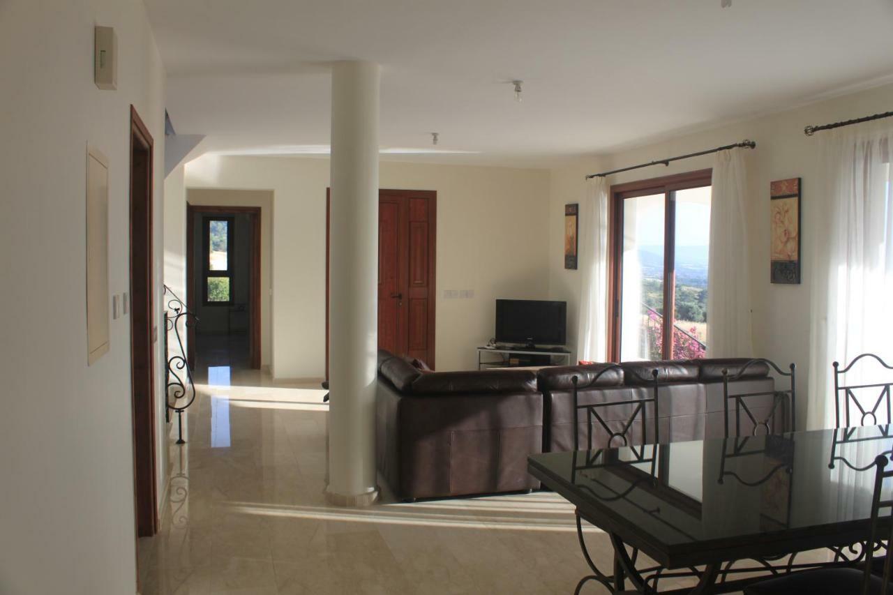 Martika Luxury Villa Agia Marina  Exterior photo