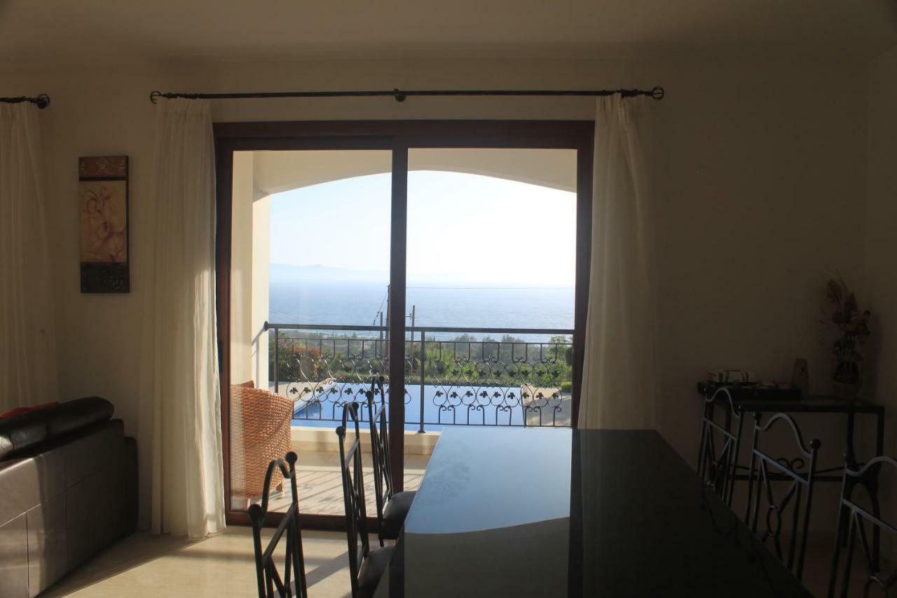 Martika Luxury Villa Agia Marina  Exterior photo