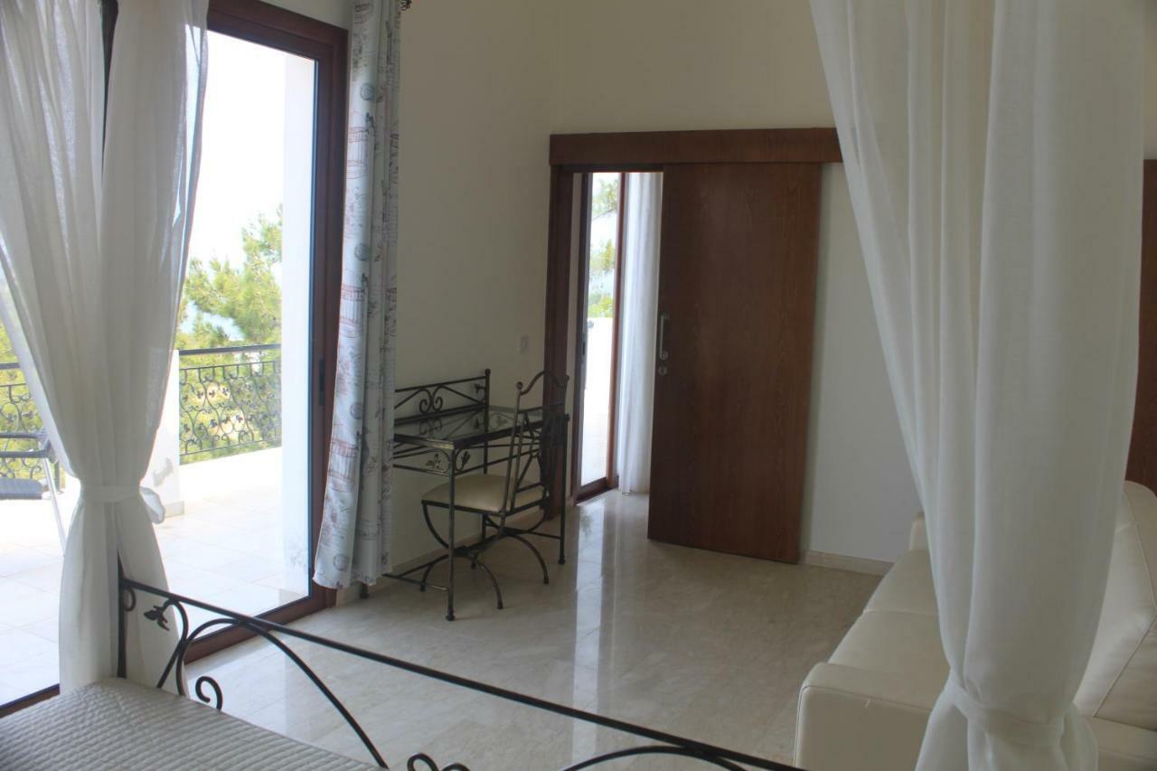 Martika Luxury Villa Agia Marina  Exterior photo