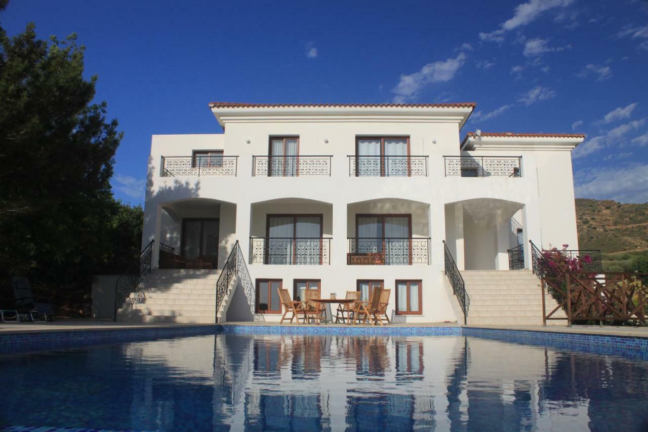 Martika Luxury Villa Agia Marina  Exterior photo
